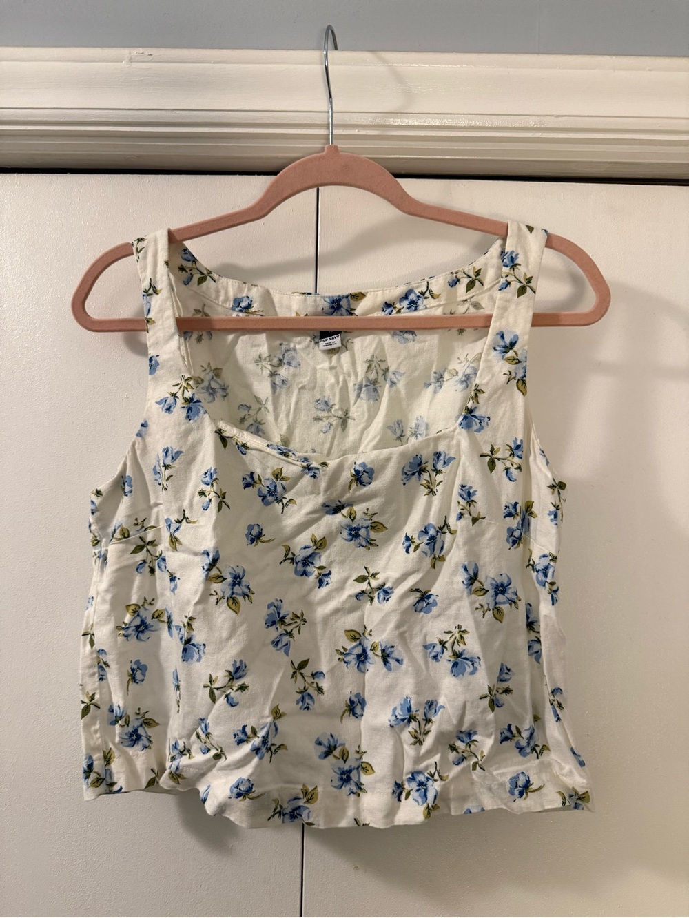 Old Navy Women's Cream Floral Sleeveless Tank Top with Blue Blossoms